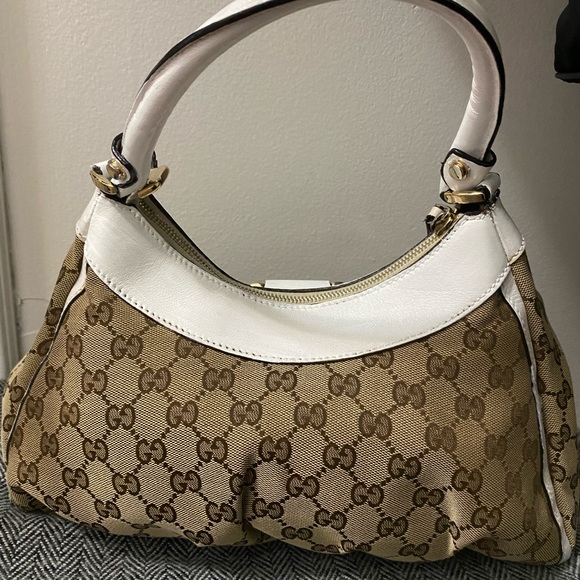 Gucci hand bag or shoulder small bag -authentic - Picture 15 of 17